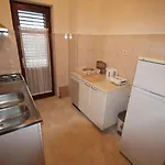 Comfortable Close To The Apartman Zára