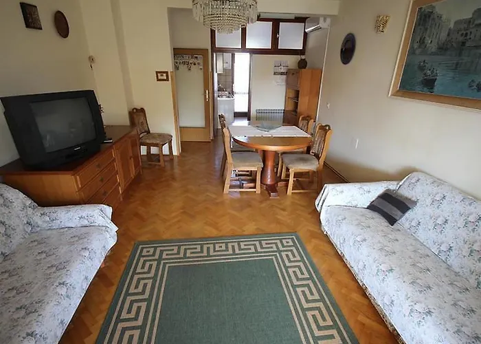 Apartamento Comfortable Close To The *